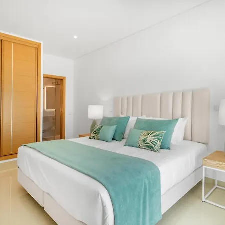 Yellow Beach Ocean View - Porto De Mos Apartment *